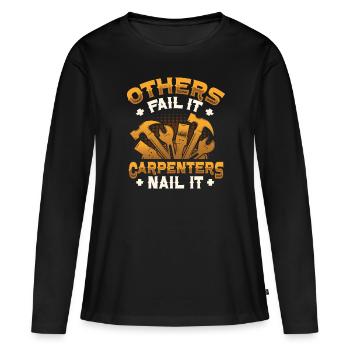 Autre fail, clouage de charpentier, travail du bois - T-shirt manches longues Premium bio Femme - noir - Devant - Julia (174cm)