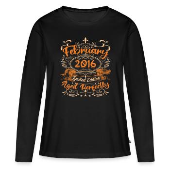 February 2016 | Aged Perfectly - T-shirt manches longues Premium bio Femme - noir - Devant - Julia (174cm)