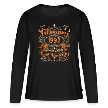 February 1992 | Aged Perfectly - T-shirt manches longues Premium bio Femme - noir - Devant - Julia (174cm)