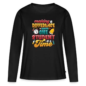 Faire la différence - T-shirt manches longues Premium bio Femme - noir - Devant - Julia (174cm)