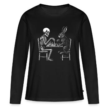 Skelett und Kaninchen beim Schachspielen - Frauen Premium Bio Langarmshirt - Schwarz - Vorne - Julia (174cm)