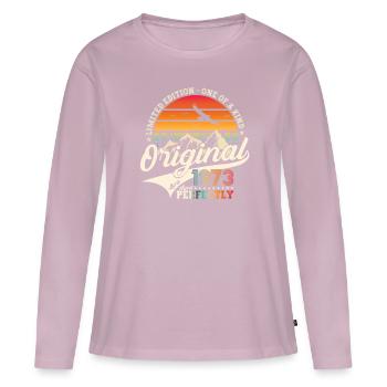 50e anniversaire Mann Original April Né en 1973 - T-shirt manches longues Premium bio Femme - rose poudré - Devant - Julia (174cm)