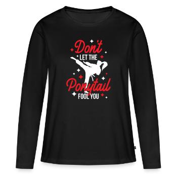 Karaté ne laisse pas la queue de cheval vous tromper - T-shirt manches longues Premium bio Femme - noir - Devant - Julia (174cm)