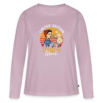 Femmes nées en mars 2004 Anniversaire 2004 - T-shirt manches longues Premium bio Femme - rose poudré - Devant - Julia (174cm)