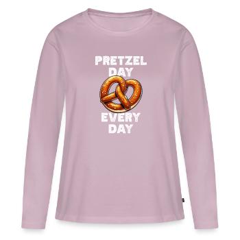 Brezel Zitat Brezel Geschenke - Pretzel Day - Frauen Premium Bio Langarmshirt - Altrosa - Vorne - Julia (174cm)