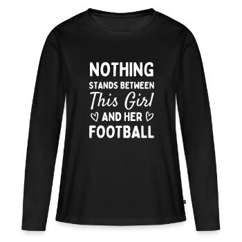 Rien ne s’oppose à cette fille et à son ballon de football - T-shirt manches longues Premium bio Femme - noir - Devant - Julia (174cm)