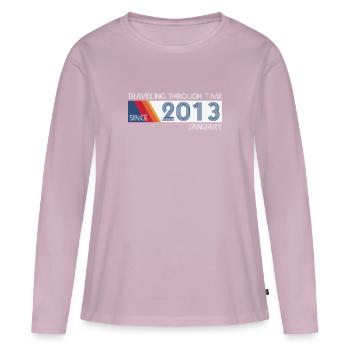 Conception drôle d'anniversaire de voyage dans le temps janvier 2013 - T-shirt manches longues Premium bio Femme - rose poudré - Devant - Julia (174cm)