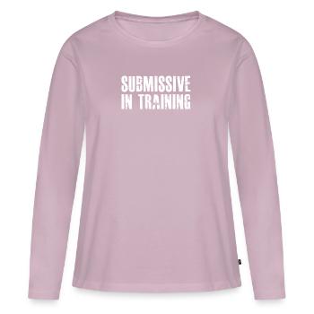 SUBMISSIVE DANS L’ENTRAÎNEMENT - T-shirt manches longues Premium bio Femme - rose poudré - Devant - Julia (174cm)