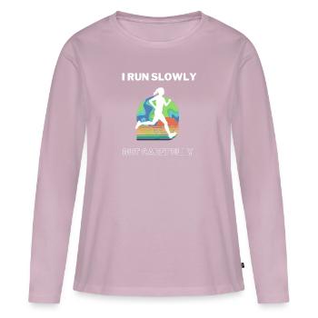 Je cours lentement mais exactement - T-shirt manches longues Premium bio Femme - rose poudré - Devant - Julia (174cm)