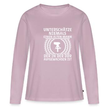 Unterschätze niemals einen alten Mann aus der DDR - Frauen Premium Bio Langarmshirt - Altrosa - Vorne - Julia (174cm)