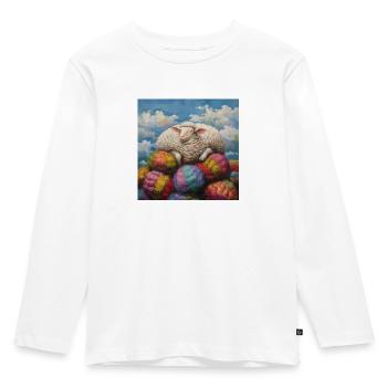 Glückliches Schaf auf Berg aus Wollknäueln 1 - Kinder Premium Bio Langarmshirt - Weiß - Vorne - AI Model Kid Female (0cm)