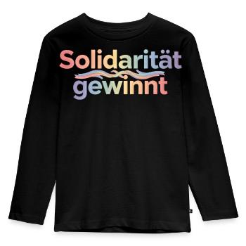 Solidarität Gewinnt Pastel Hoodie Demonstration - Kinder Premium Bio Langarmshirt - Schwarz - Vorne - AI Model Kid Male (0cm)