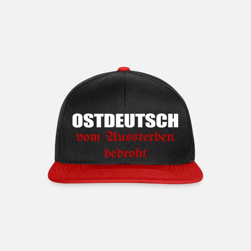Ostdeutsch vom Aussterben bedroht - Snapback Cap - Schwarz/Rot