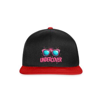 Discours sous couverture - Conception de lunettes de soleil - Casquette snapback - noir/rouge - Devant