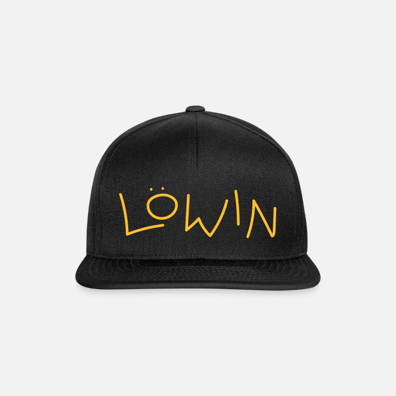 Löwin (Schriftzug) - Snapback Cap - Schwarz/Schwarz