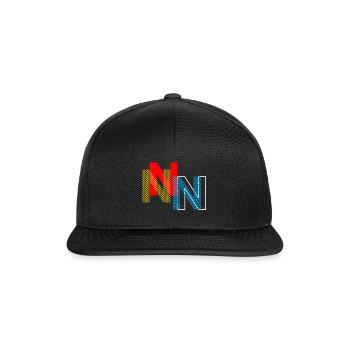 Buchstabe N - Snapback Cap - Schwarz/Schwarz - Vorne