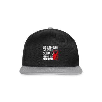 Die Bundeswehr hat meinen Soldaten - Snapback Cap - Schwarz/Grau - Vorne