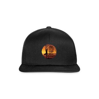 Elle s’est souvenue de qui elle était et le jeu a changé - Casquette snapback - noir/noir - Devant