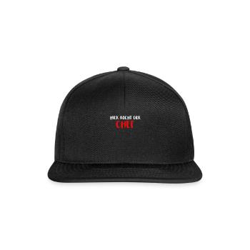 Hier Kocht Der Chef - Snapback Cap - Schwarz/Schwarz - Vorne