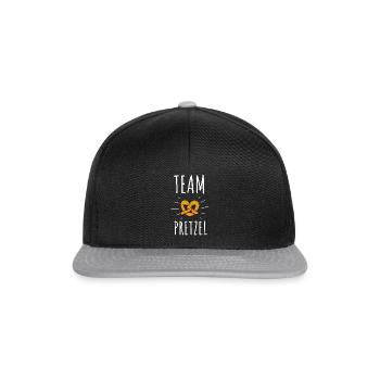 Pretzel Chocolate Covered Pretzels Sticks And - Snapback Cap - Schwarz/Grau - Vorne
