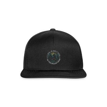 Live is better in the mountains - Snapback Cap - black/black - Front
