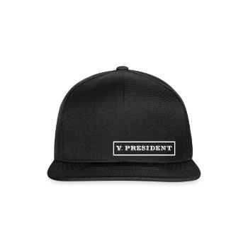 V President in Privatem Club Freundeclub Biker - Snapback Cap - Schwarz/Schwarz - Vorne