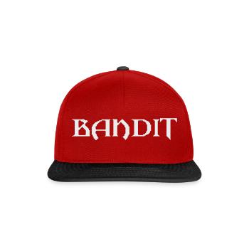 Bandit - Gothic Spruch T-Shirt - Snapback Cap - Rot/Schwarz - Vorne