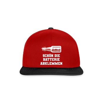 Schön die Batterie abklemmen - Snapback Cap - Rot/Schwarz - Vorne