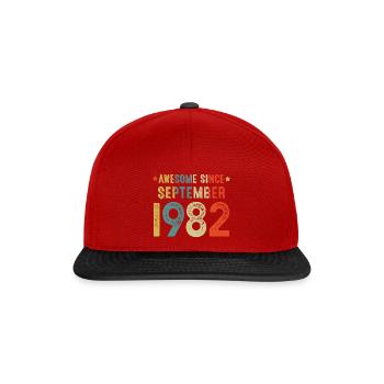 Septembre 1982 - cadeau du 40e anniversaire. Génial. - Casquette snapback - rouge/noir - Devant