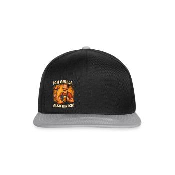 Ich grille also bin ich – Witziges BBQ Shirt für M - Snapback Cap - Schwarz/Grau - Vorne