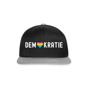 Demokratie Demonstration Menschenrechte - Snapback Cap - Schwarz/Grau - Vorne