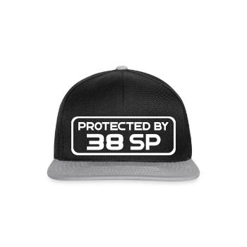 GESCHÜTZT DURCH 38 Spezial - Heimverteidigung - Snapback Cap - Schwarz/Grau - Vorne