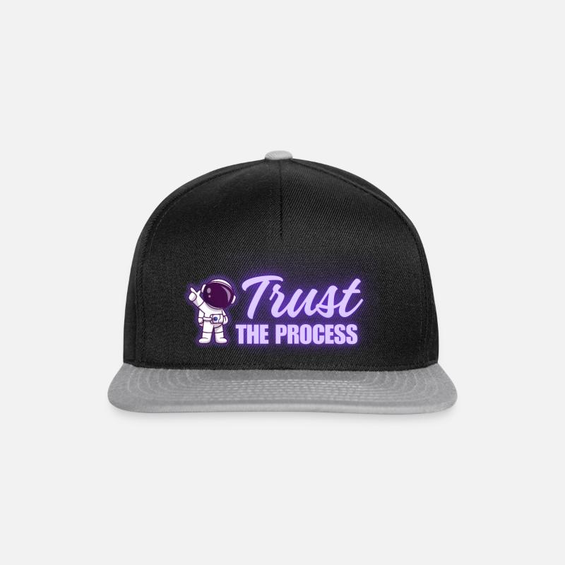 Trust the process - Casquette snapback - noir/gris