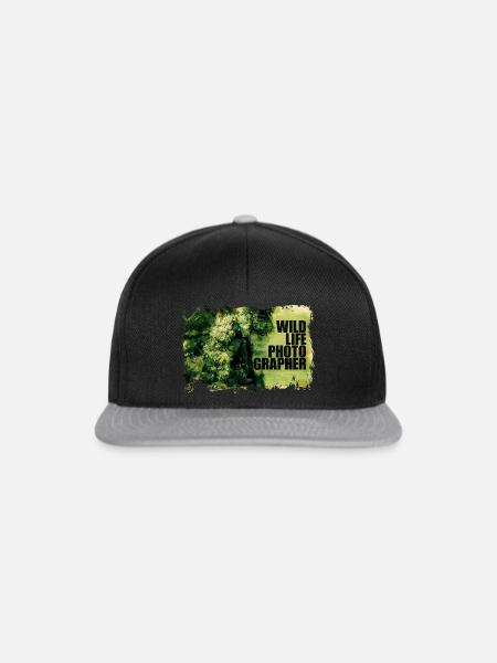 Serie "Wildlife Photographer" - Der unsichtbare Mann - Snapback Cap - Schwarz/Grau