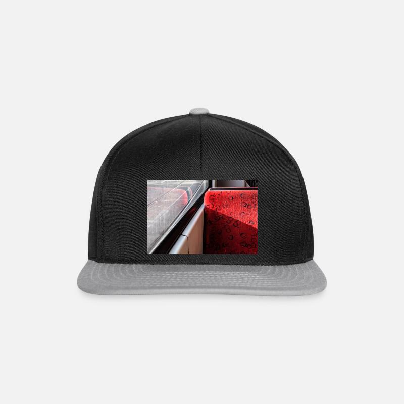 Sunlight on subway - Snapback Cap - black/grey