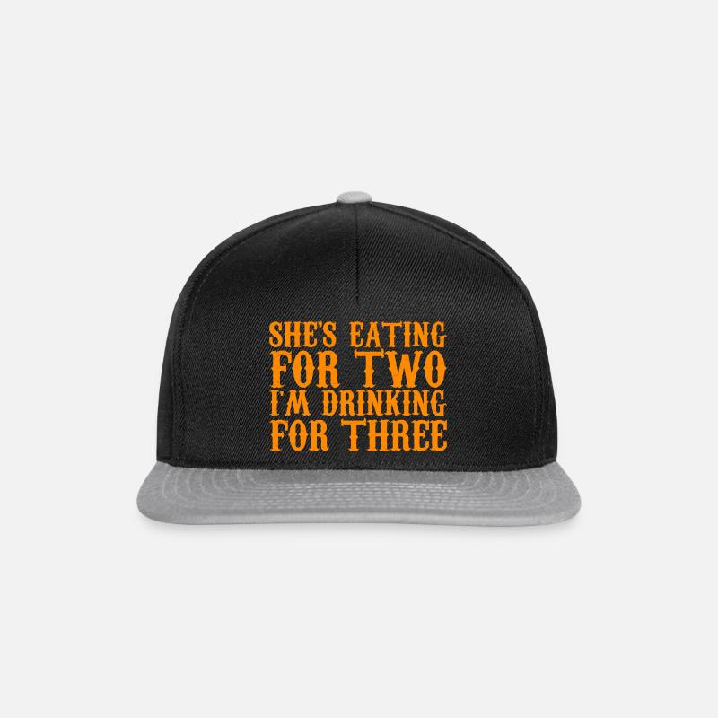 She's Eating For Two I'm Drinking For Three - Snapback Cap - Schwarz/Grau