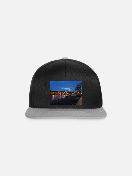 Eiffelturm bei Nacht - Snapback Cap - Schwarz/Grau