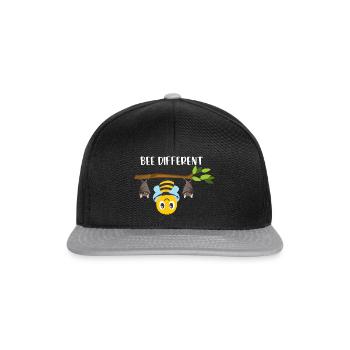 Bee Different Honey Bee With Bats - Snapback Cap - Schwarz/Grau - Vorne
