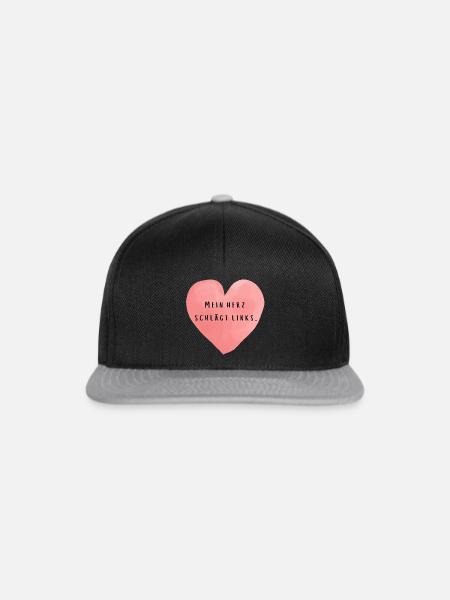Mein Herz schlägt links - Snapback Cap - Schwarz/Grau
