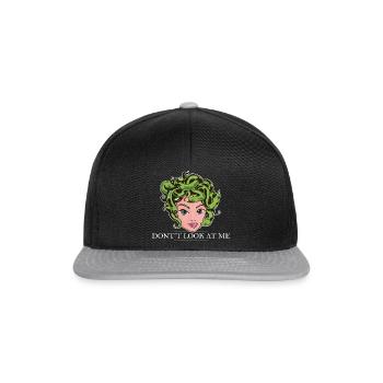 Medusa Don't look at me - Snapback Cap - Schwarz/Grau - Vorne