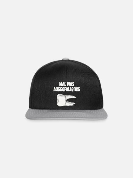 Mal was Ausgefallenes – Lustiger Zahn - Snapback Cap - Schwarz/Grau