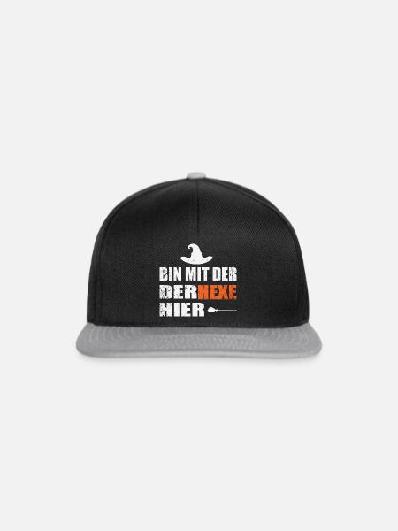 ich bin mit der hexe hier - Snapback Cap - Schwarz/Grau