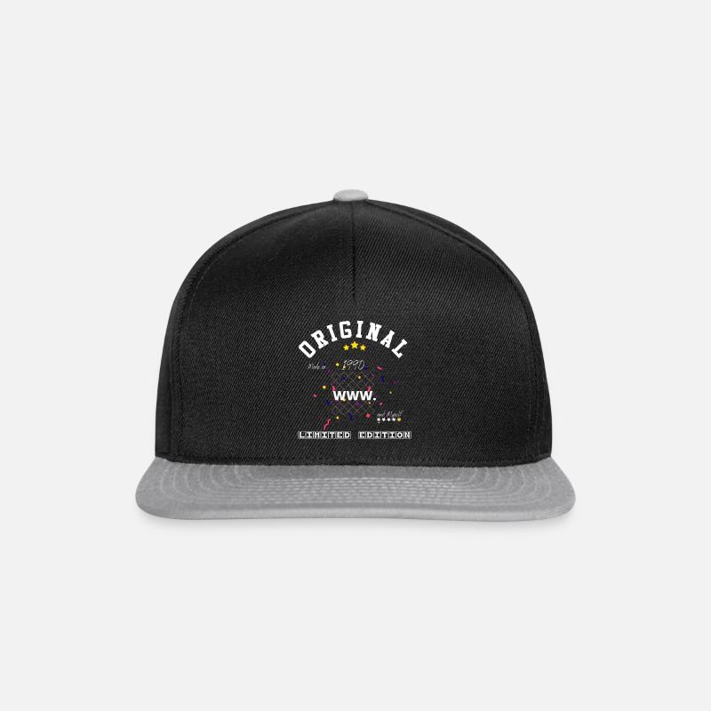 Jahr 1990 - Snapback Cap - Schwarz/Grau