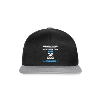 ne jamais sous estimer légendaire NAGEUR - Casquette snapback - noir/gris - Devant