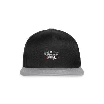 Relax Meine Mama ist eine Krankenschwester - Snapback Cap - Schwarz/Grau - Vorne