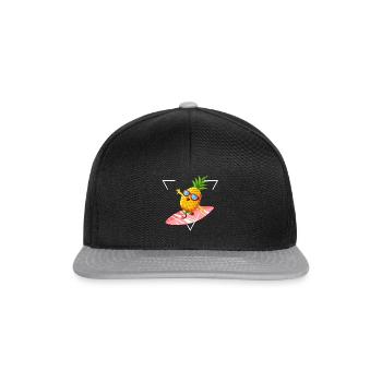 Happy Sommer Urlaub Feeling Ananas Surfbrett Sonne - Snapback Cap - Schwarz/Grau - Vorne