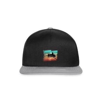 Angler in boat fishing fishing - Snapback Cap - black/grey - Front
