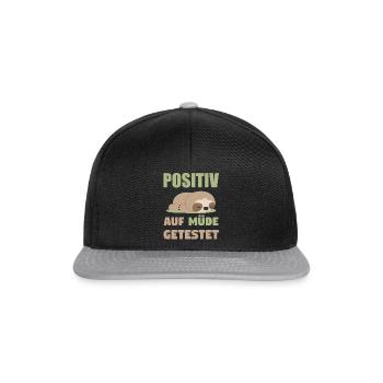 Positiv auf Müde Getestet Faultier - Snapback Cap - Schwarz/Grau - Vorne