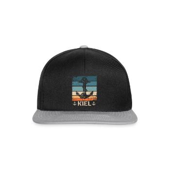 Kiel Spruch Kieler Souvenir - Snapback Cap - Schwarz/Grau - Vorne