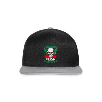 Unterschätze niemals Opa mit einem Dartpfeil - Snapback Cap - Schwarz/Grau - Vorne